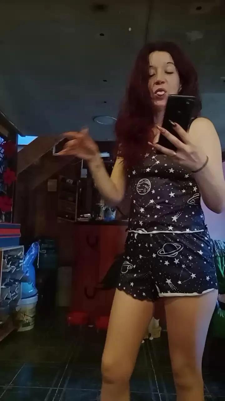 Offline AlejandritaMilf on Cam4