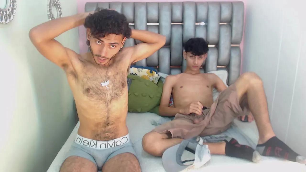 Offline ALENDERS on Cam4