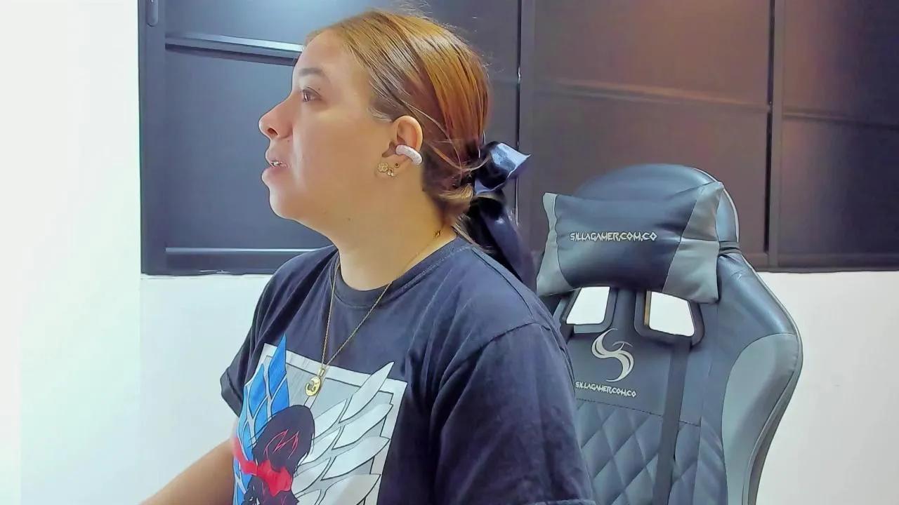 alma_fenix on Cam4