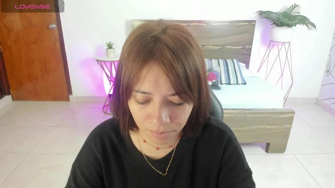 alma_fenix on Cam4 