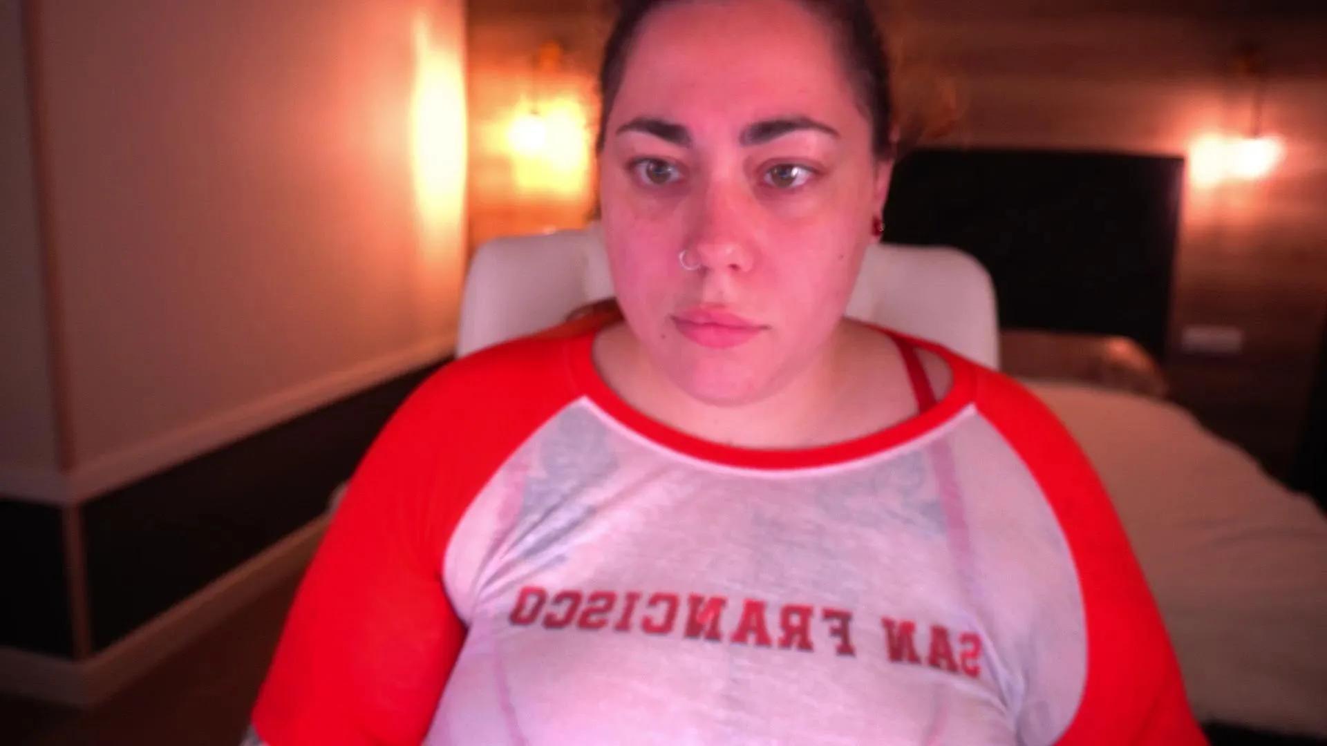 AmazonkaStar on Cam4 