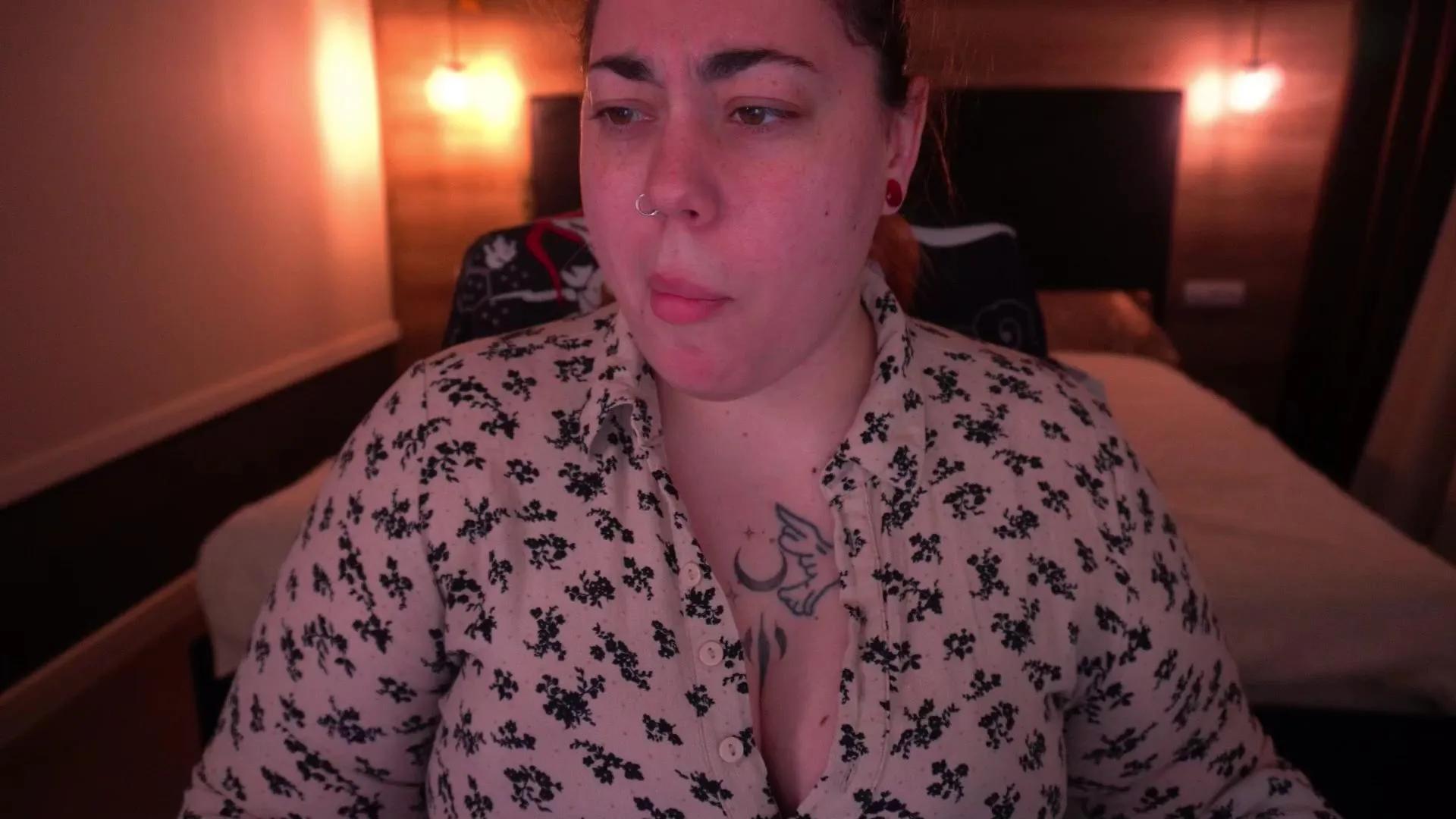 AmazonkaStar on Cam4 