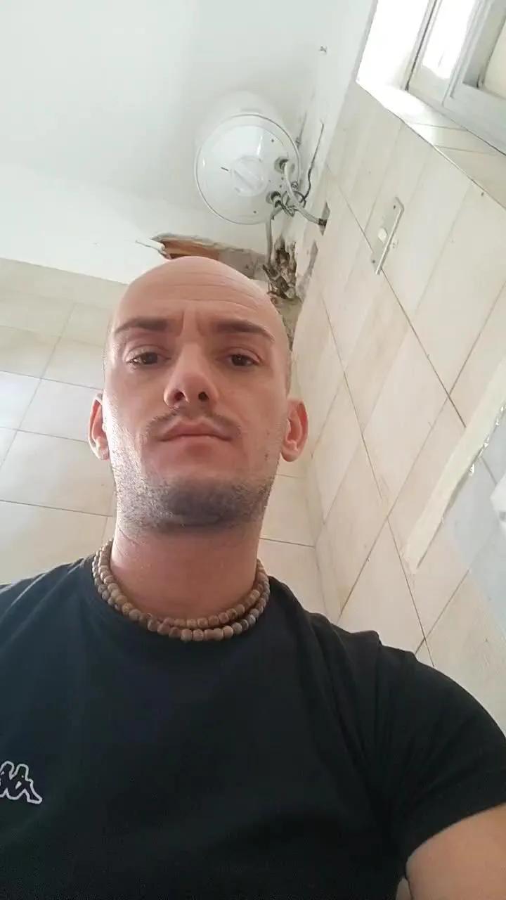 Offline And9311 on Cam4