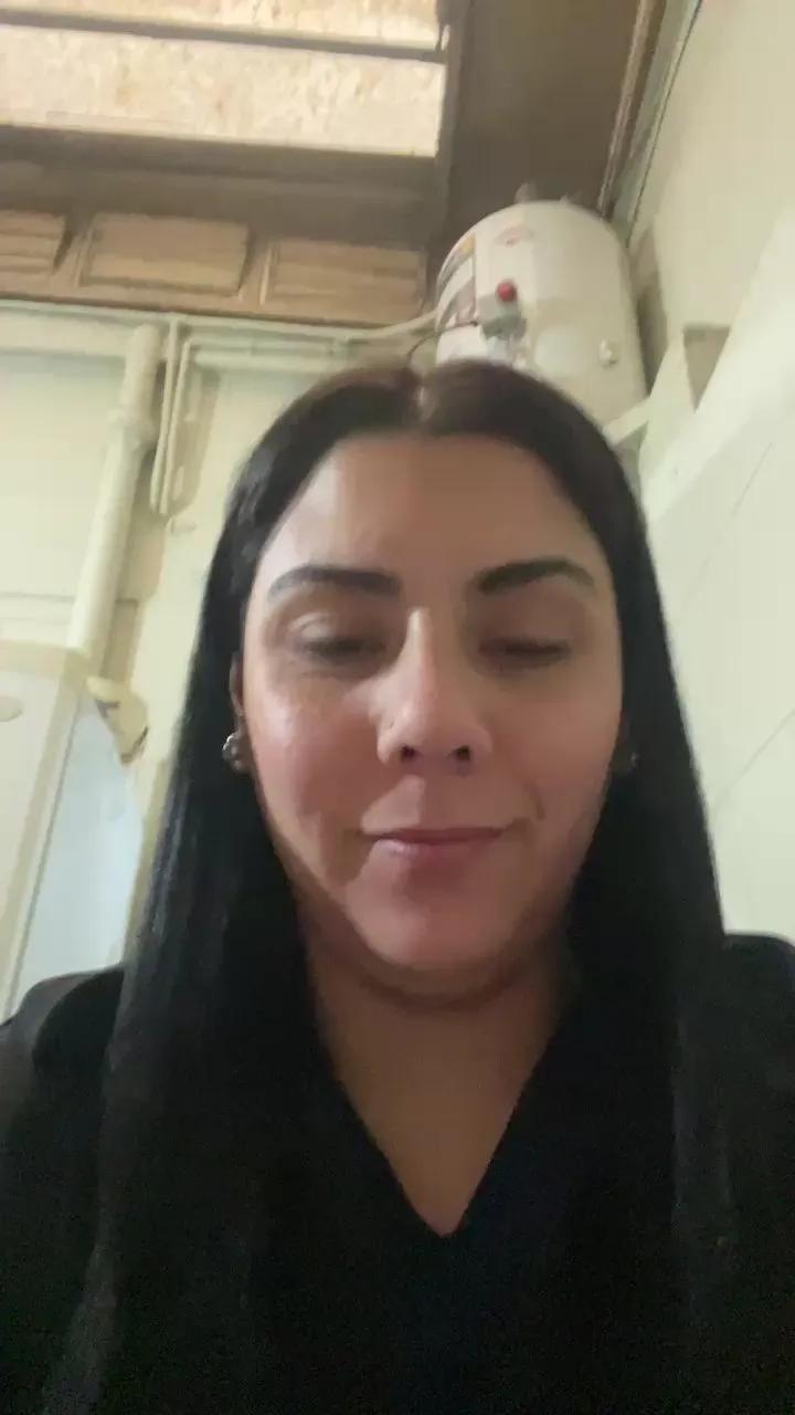 Offline Anita1825 on Cam4