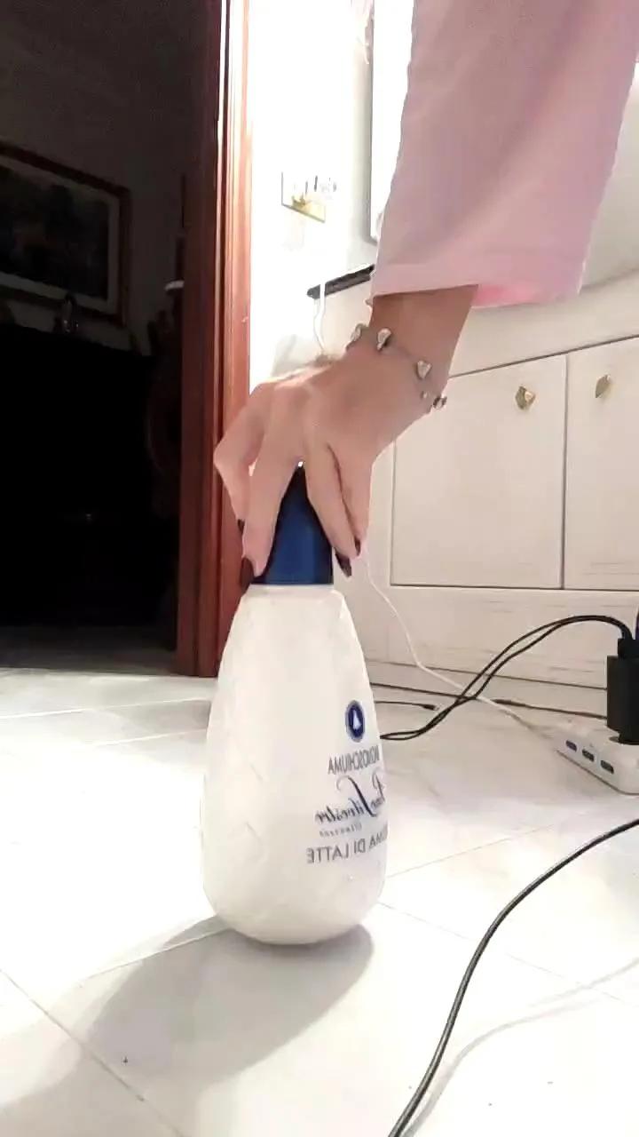 Offline Annarellapika on Cam4