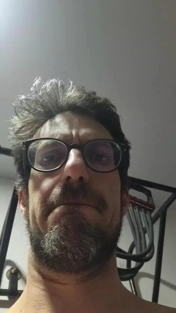 Offline AntonioMusculos on Cam4