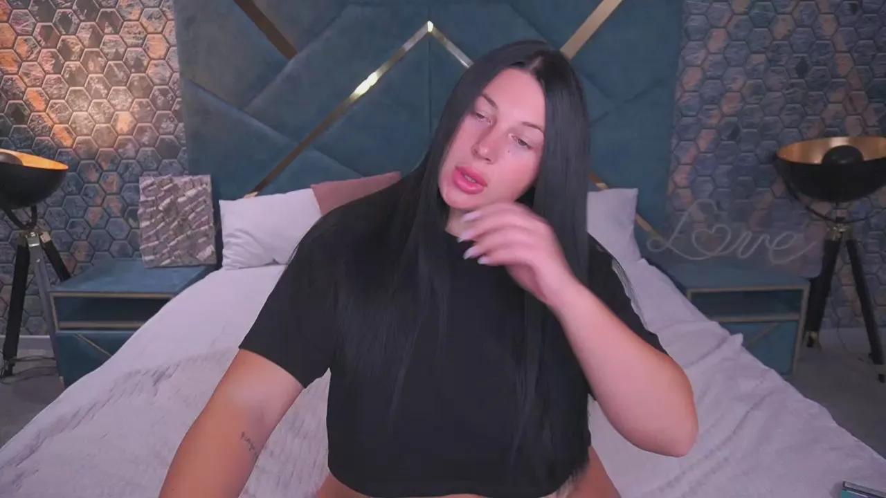 Offline ArianaDark on Cam4