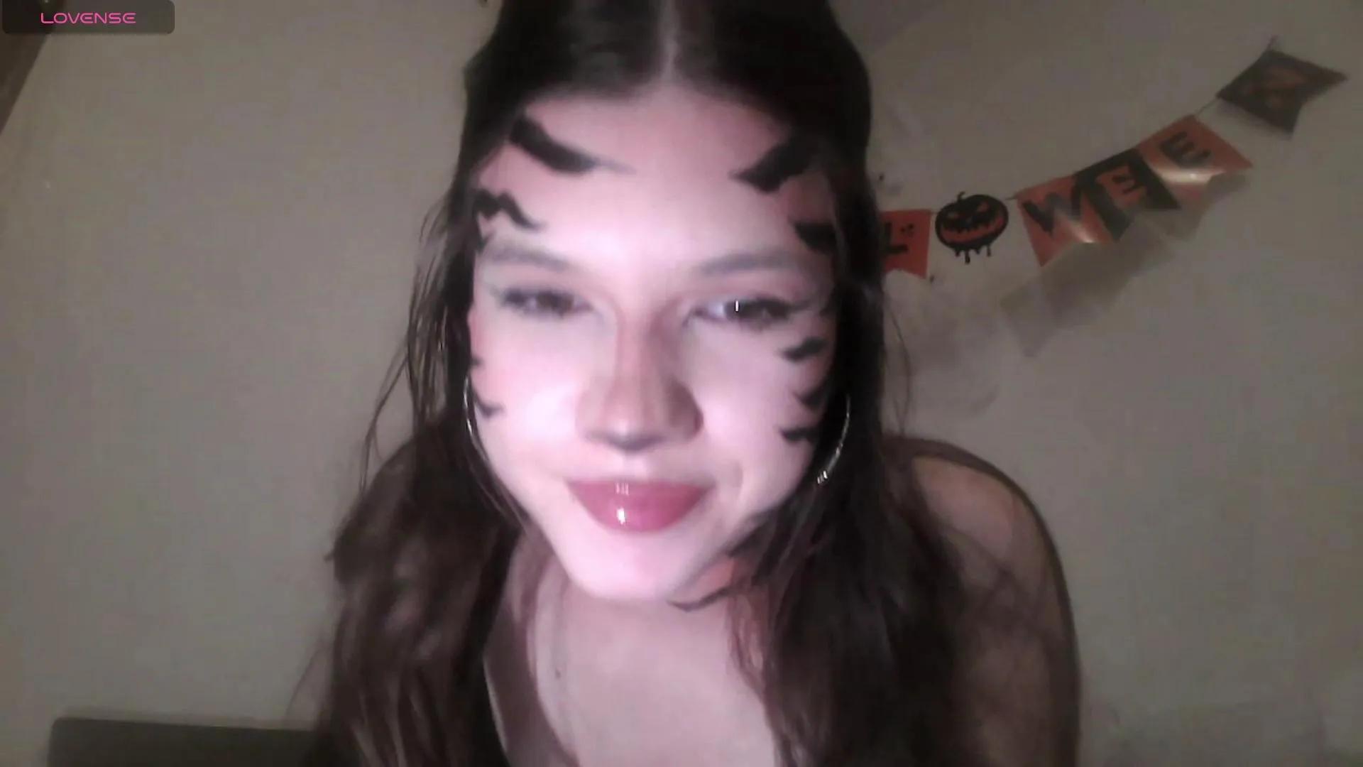 Offline ArlyneSwilling on Cam4