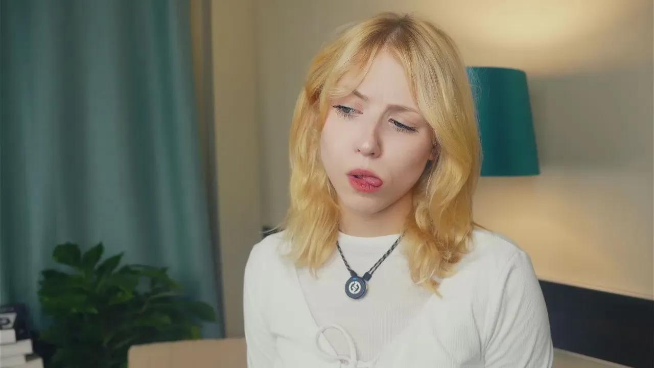 Offline ArmidaSalsberg on Cam4