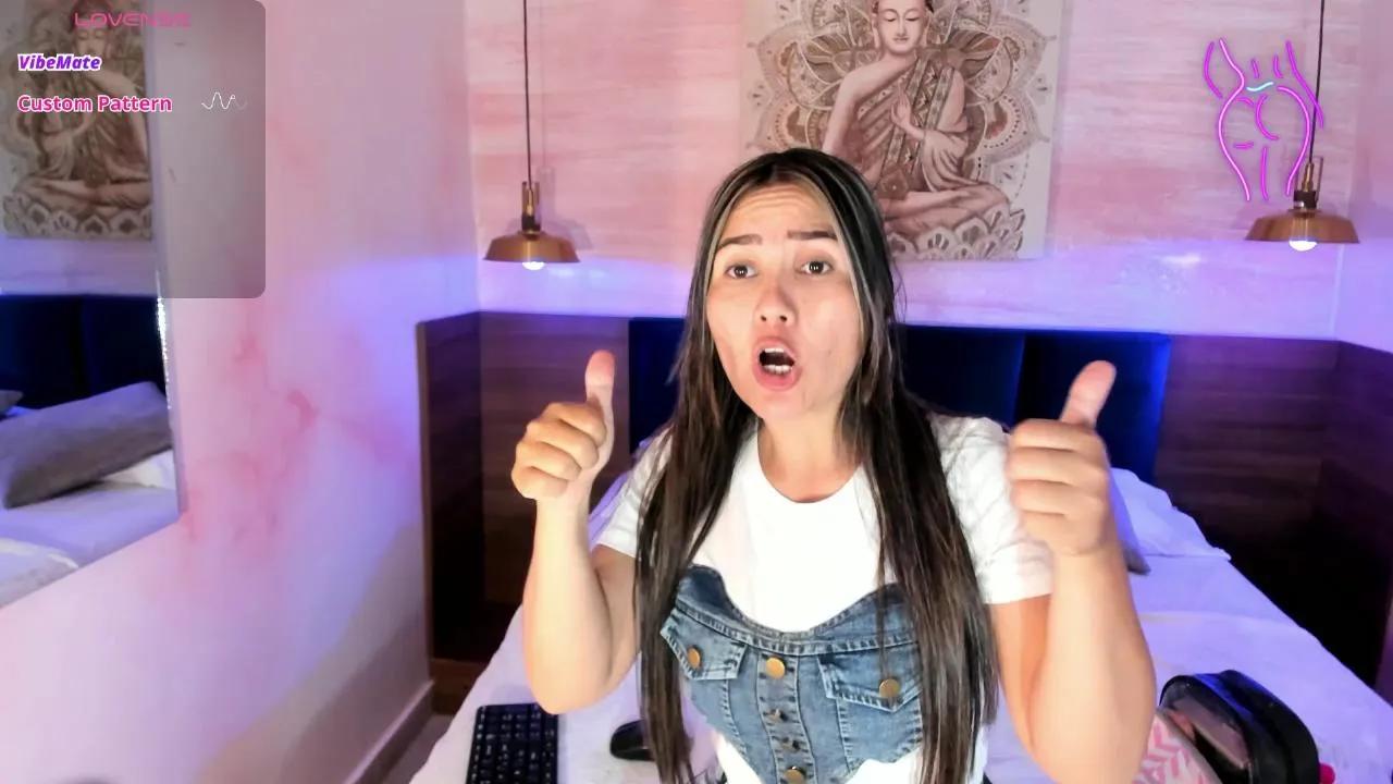 Offline AvaWhiite on Cam4