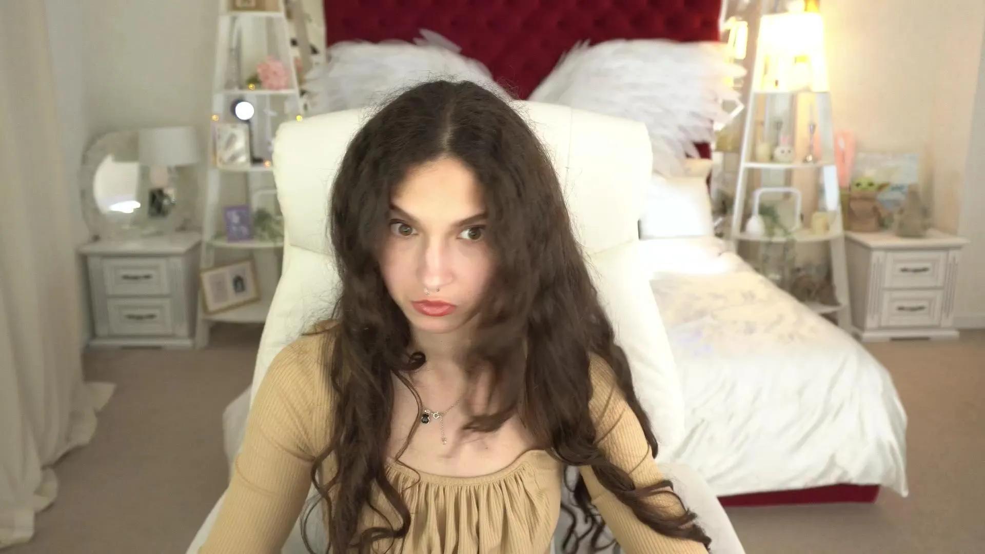 Offline BabyFlowerr on Cam4