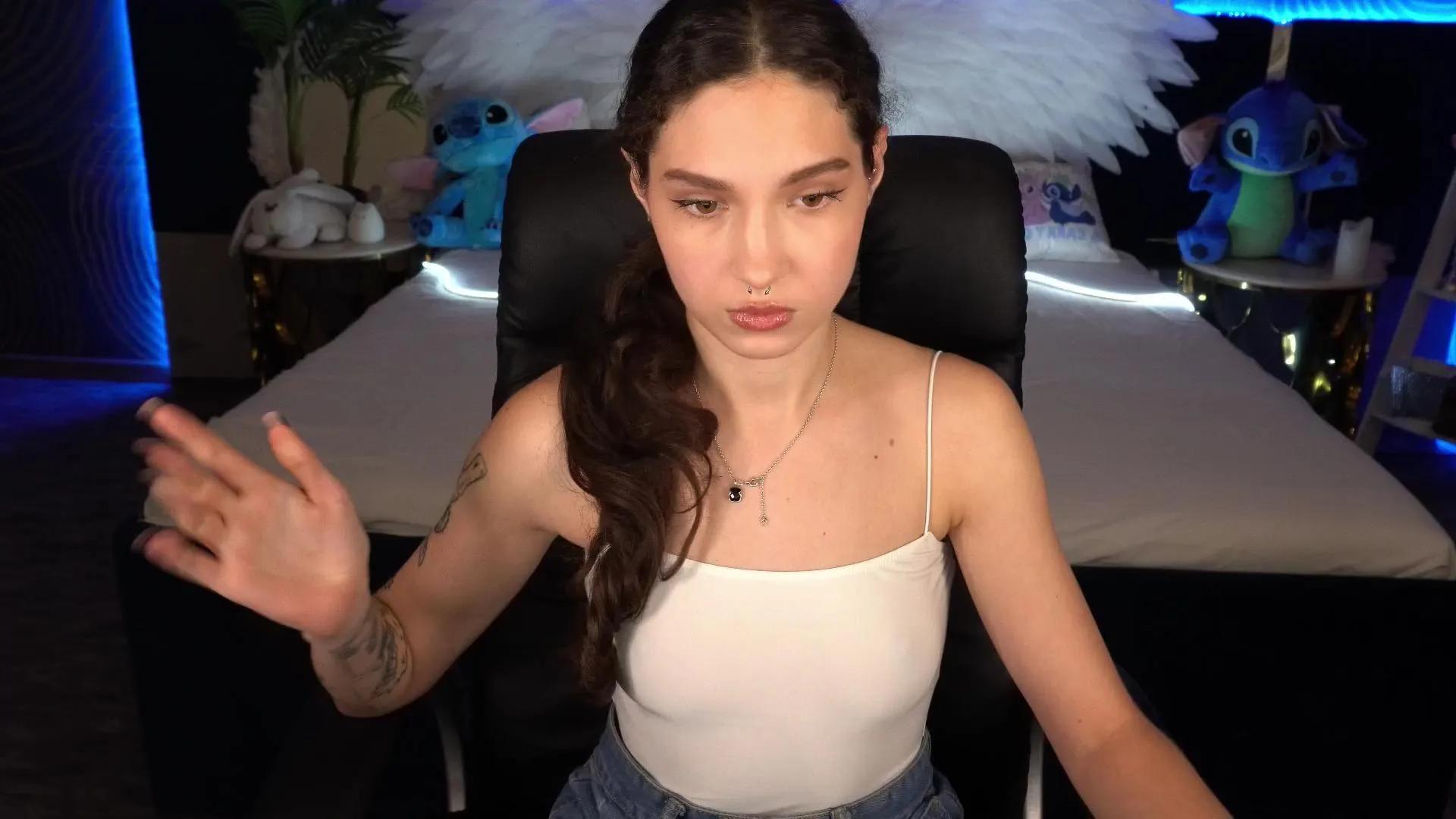 Offline BabyFlowerr on Cam4