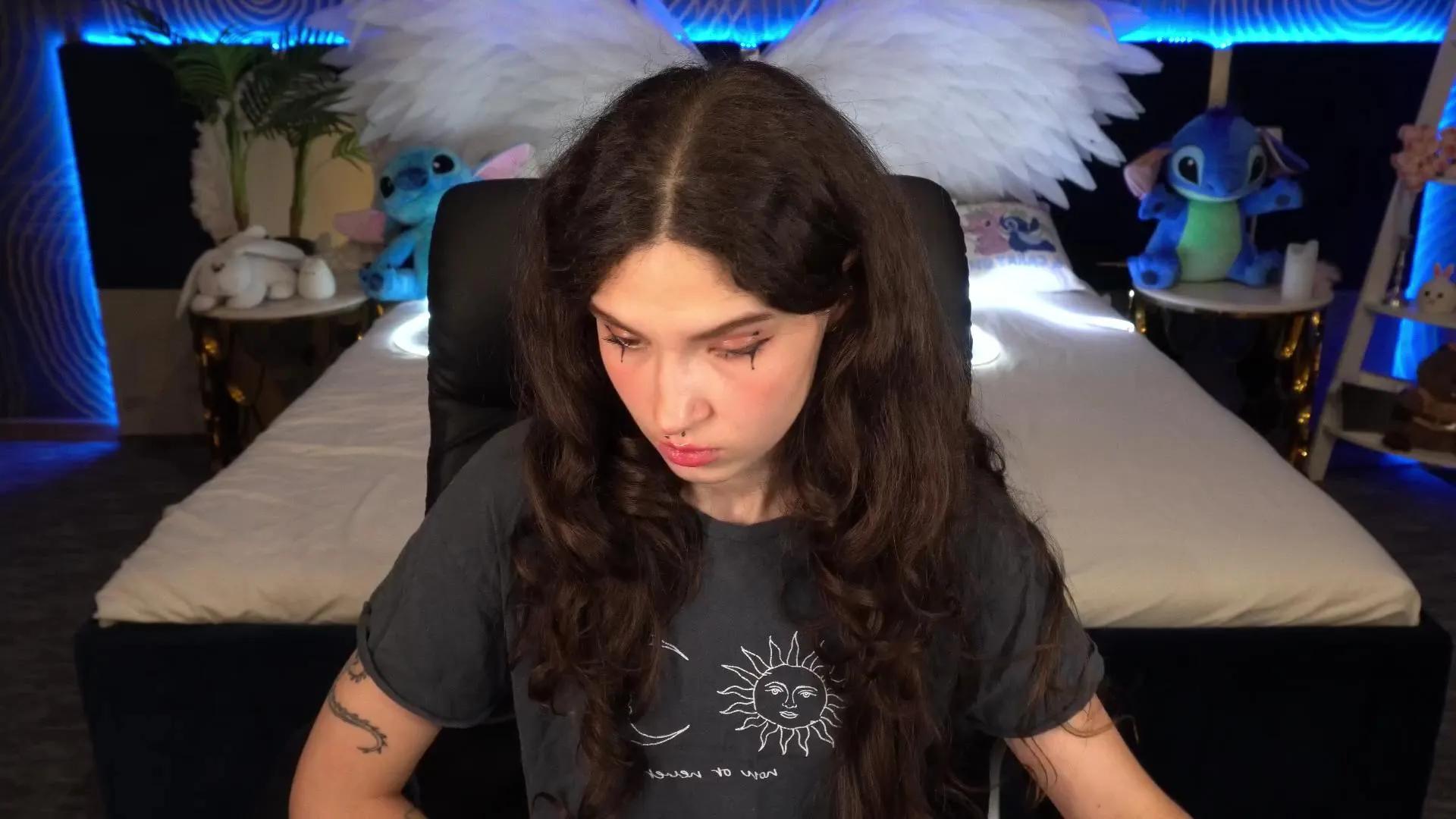 Offline BabyFlowerr on Cam4