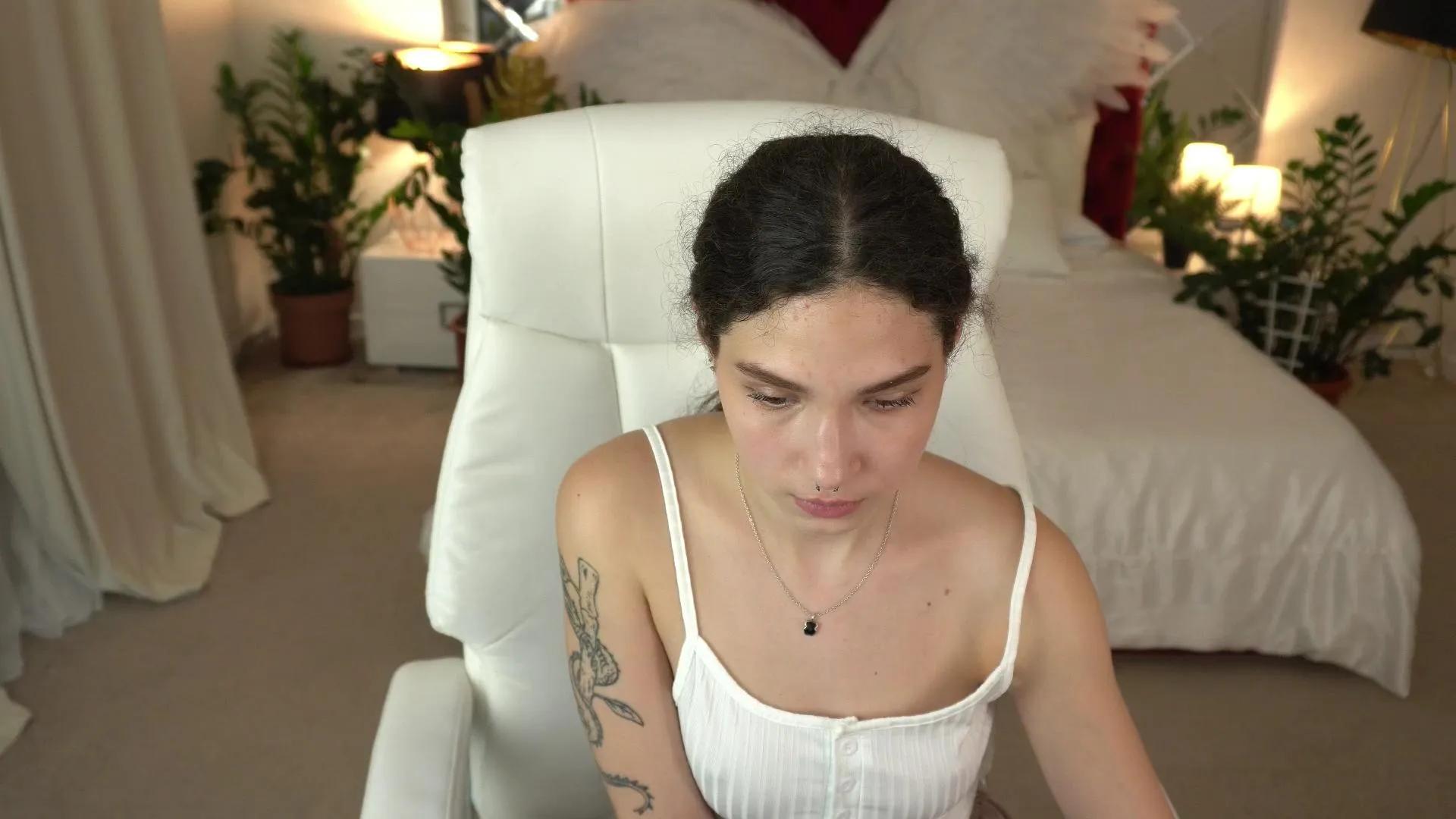 Offline BabyFlowerr on Cam4