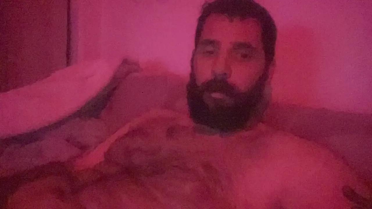 Offline bear3393 on Cam4