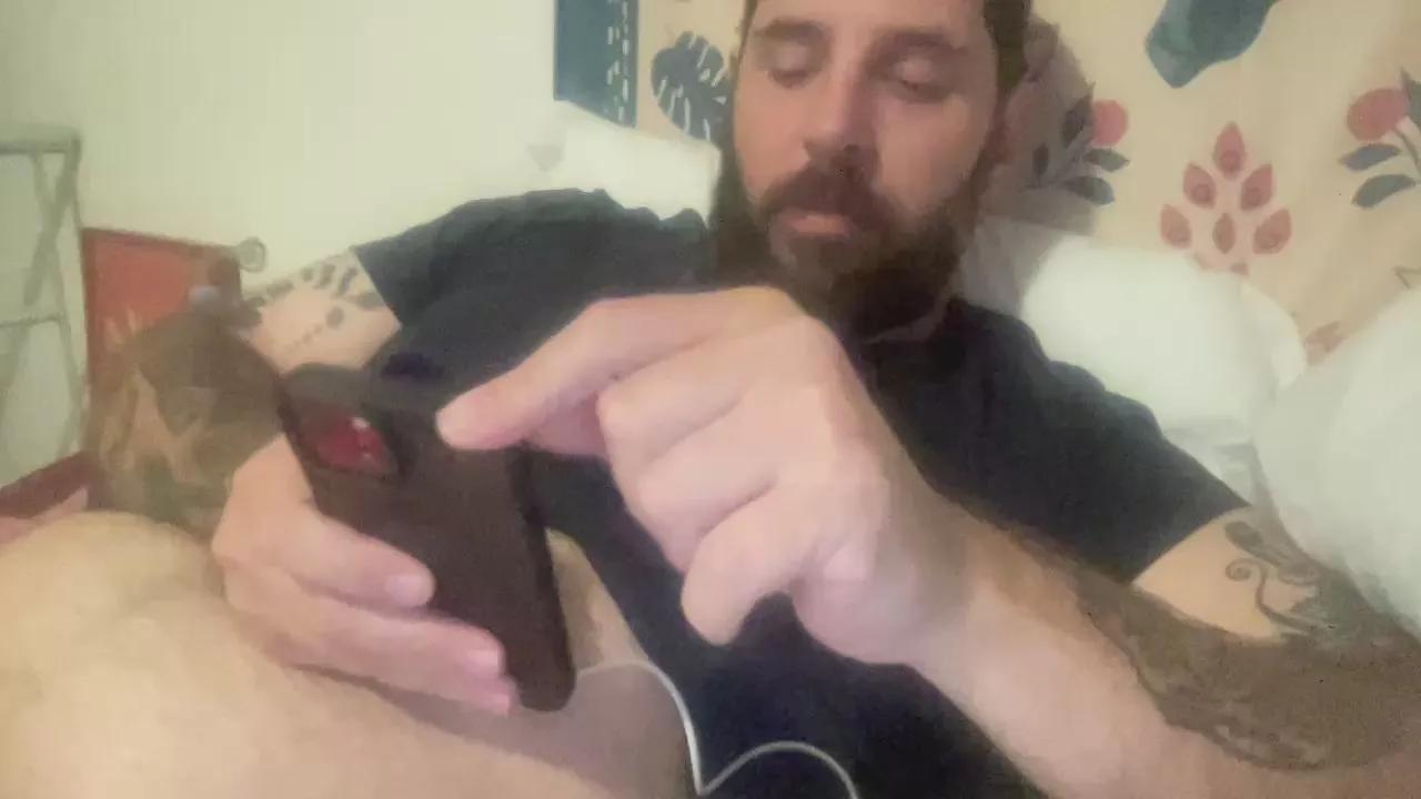 Offline bear3393 on Cam4