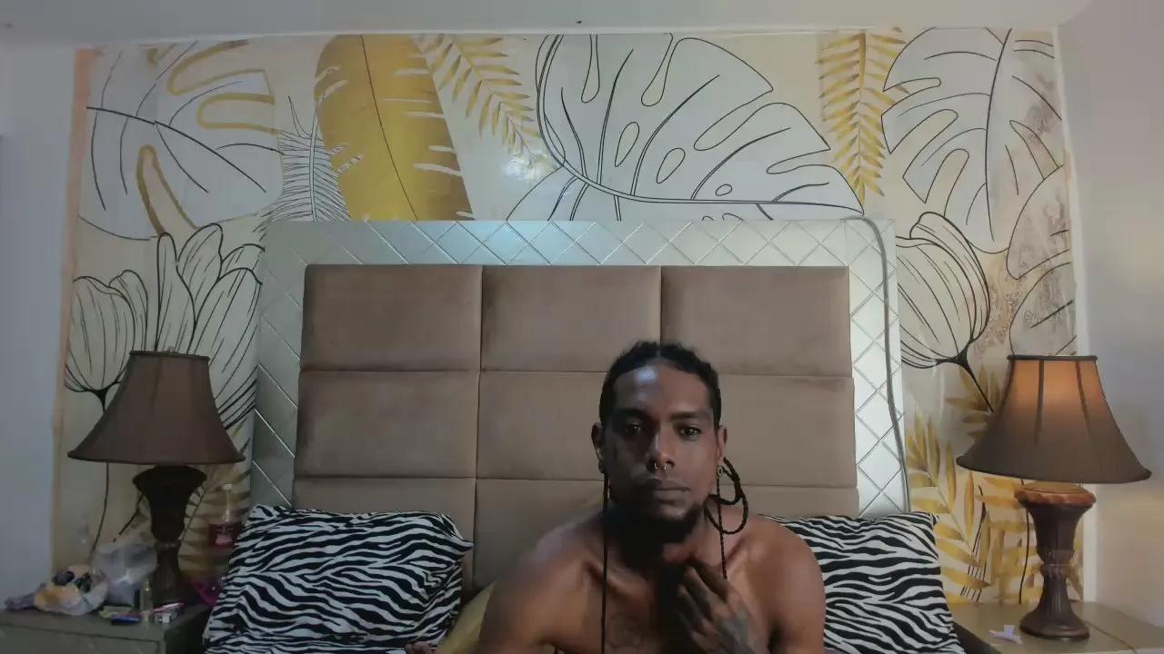 bigblackhottx1 on Cam4 