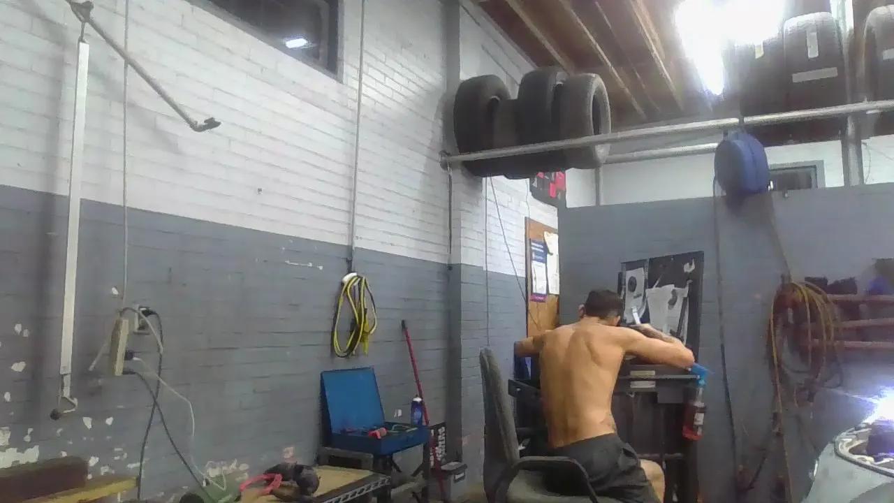 Offline Bigtoyguy34 on Cam4