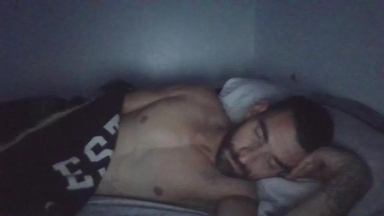 Offline Bigtoyguy34 on Cam4