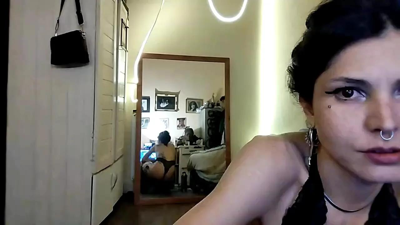 blurxi on Cam4