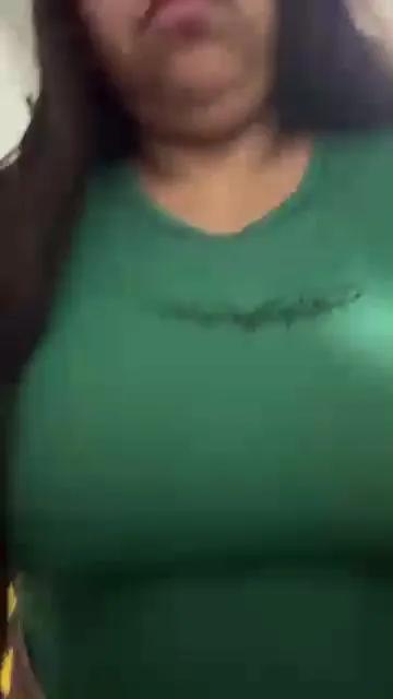 BoobGoddess1 on Cam4 