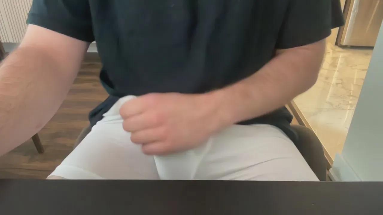 Offline boredhornyboy19 on Cam4