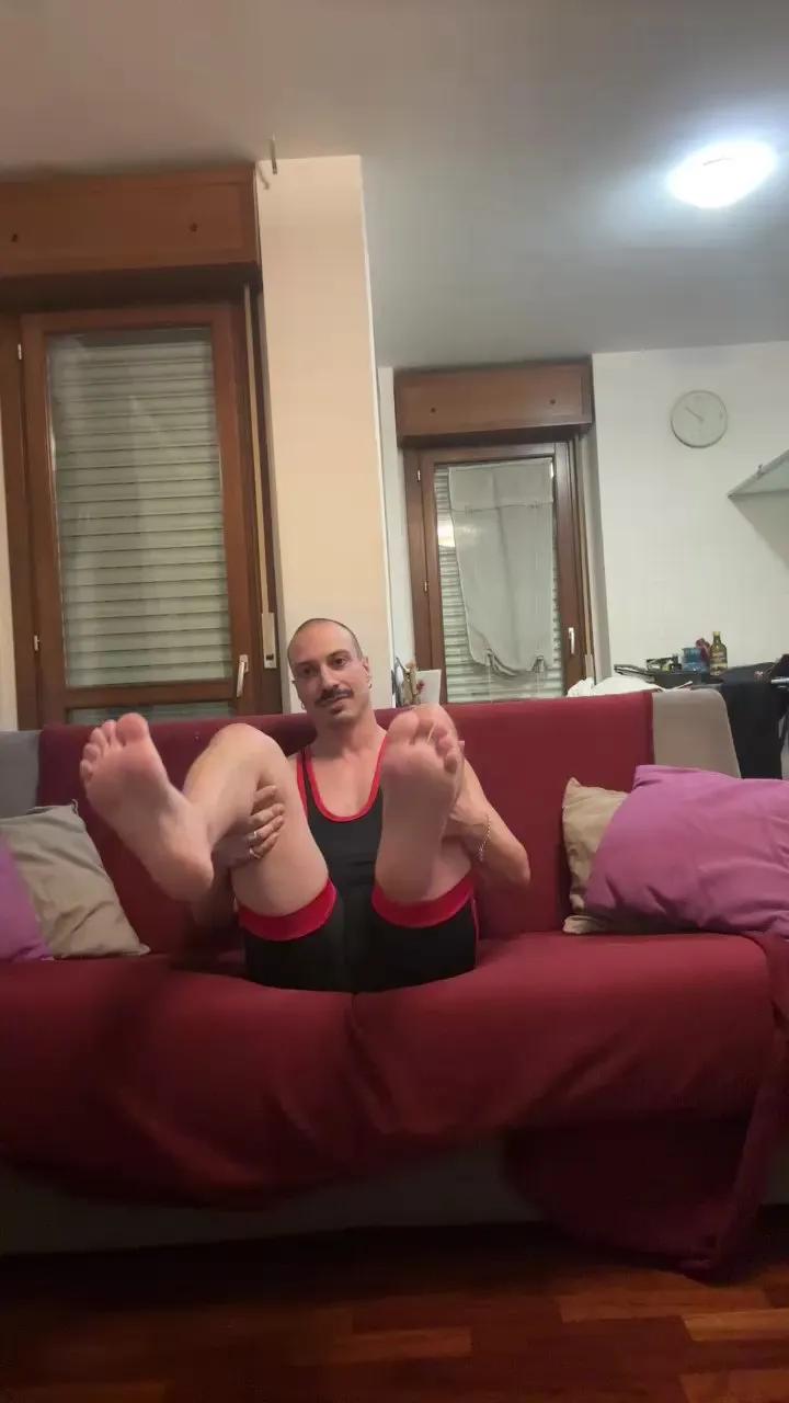 Bottomslut899 on Cam4