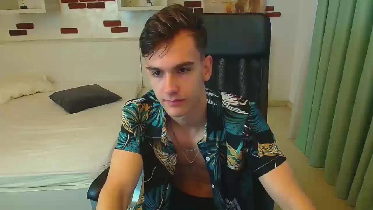 Offline BradyFlint on Cam4