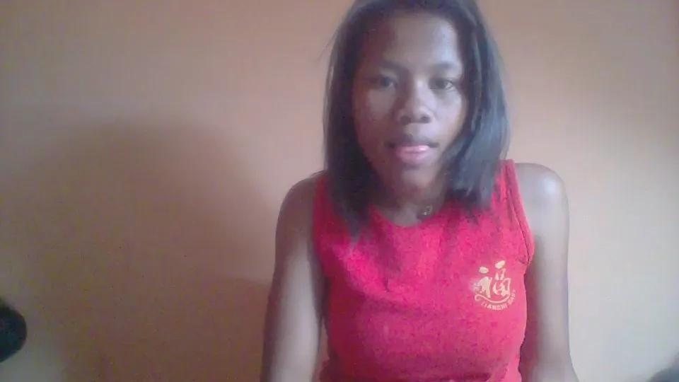 Offline briscelatafit3 on Cam4