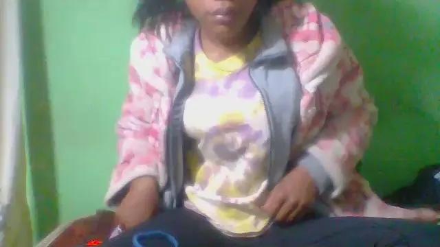 Offline briscelatafit3 on Cam4