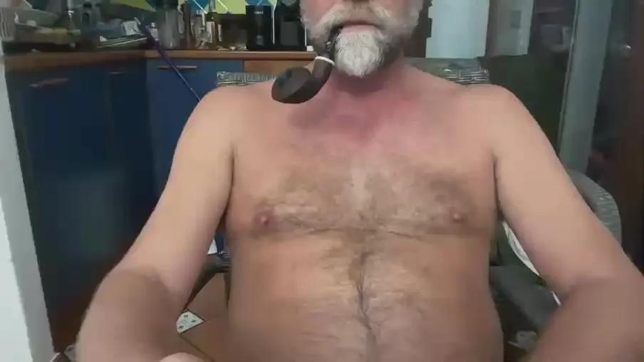 Freechat bttm4older1 on Cam4