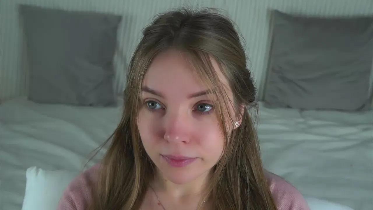 Offline CharlieParfitt on Cam4