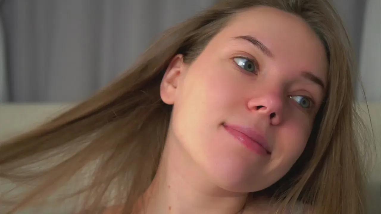 Offline CharlieParfitt on Cam4