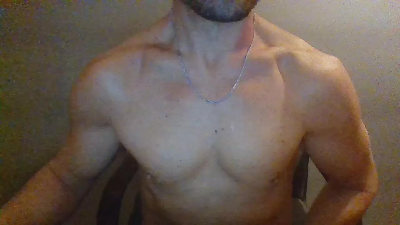 Offline Chart1985 on Cam4