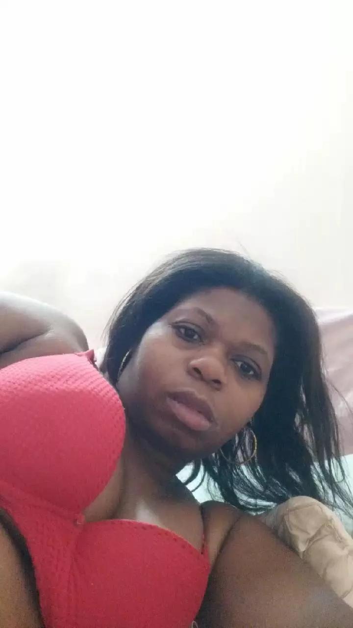 chocolatesexi3 on Cam4 