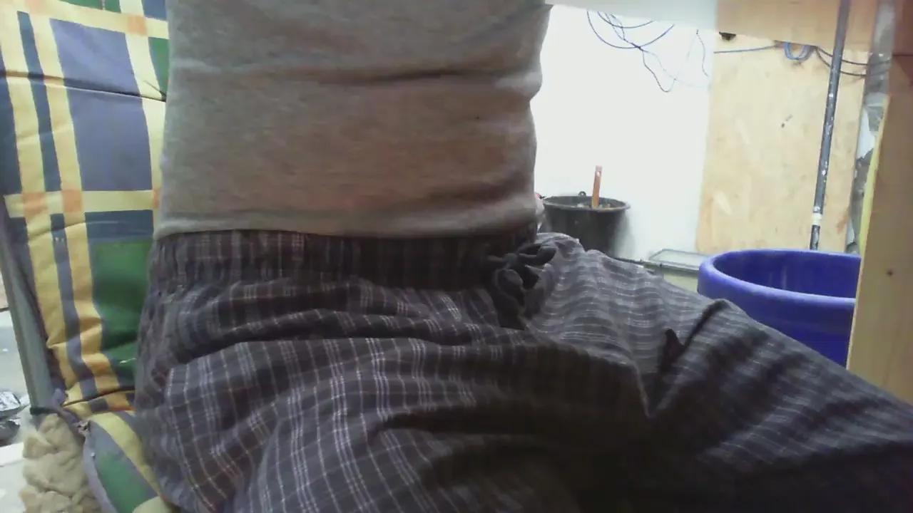 Offline Chubbbylover79 on Cam4