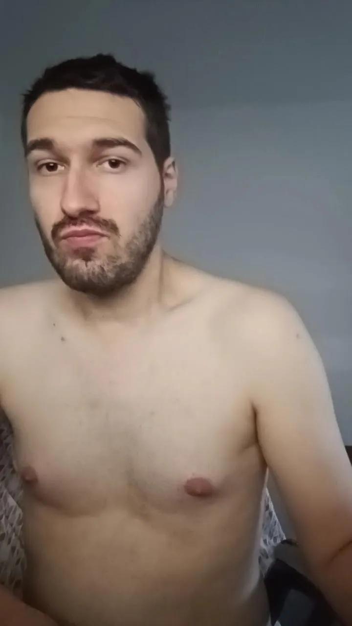 Offline Cosmopig40 on Cam4