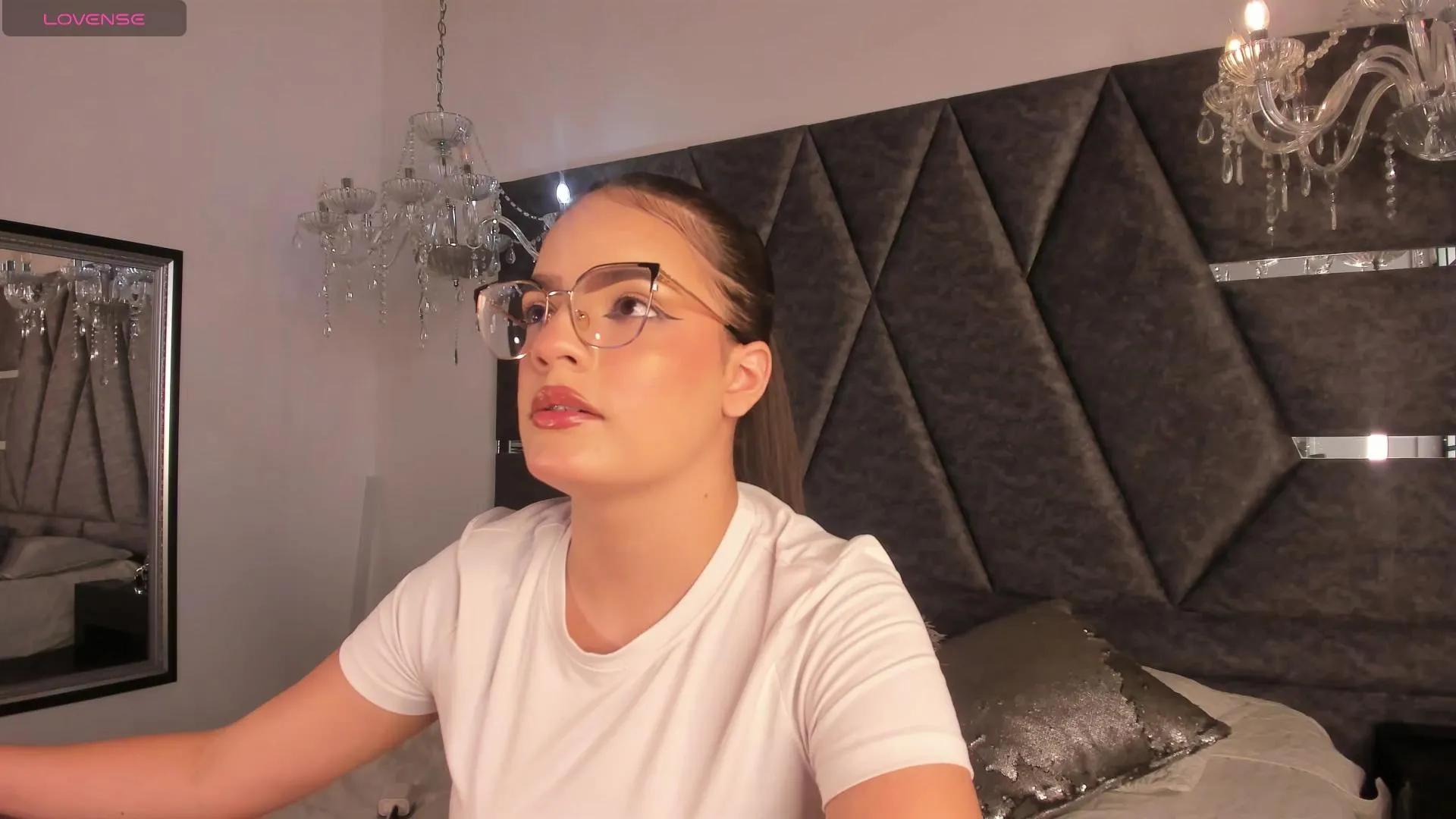 Offline Dana_Vegaa on Cam4