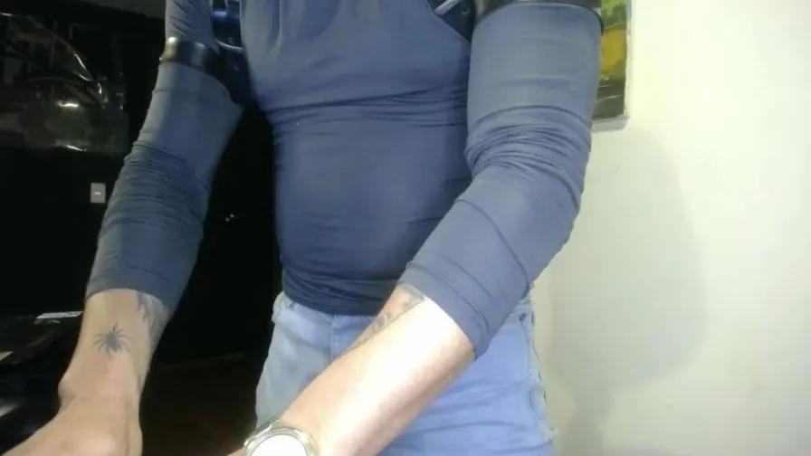 Offline Danburythebeast on Cam4
