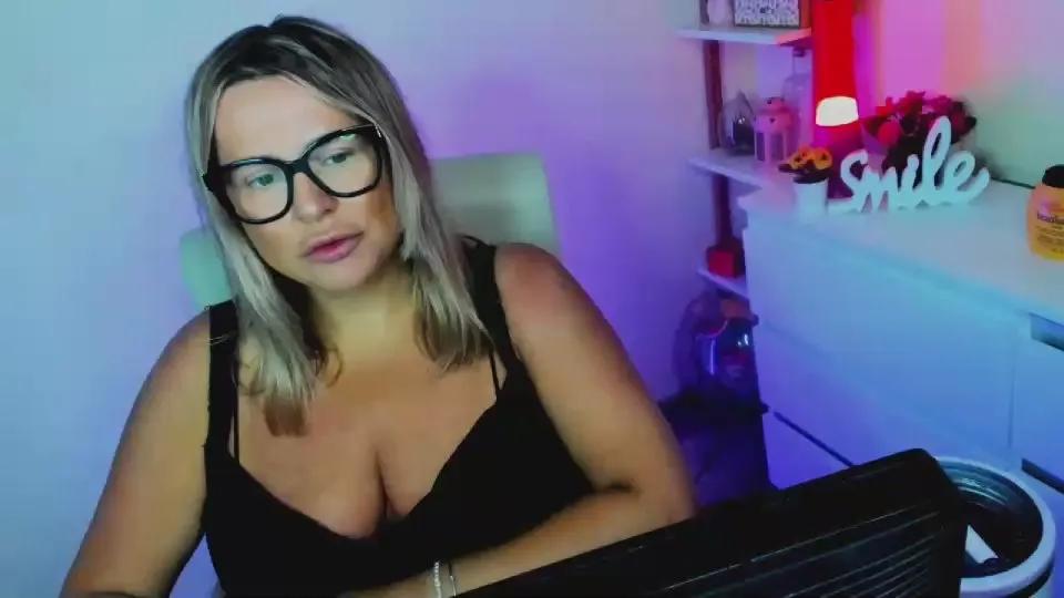 Offline diana_goddess on Cam4