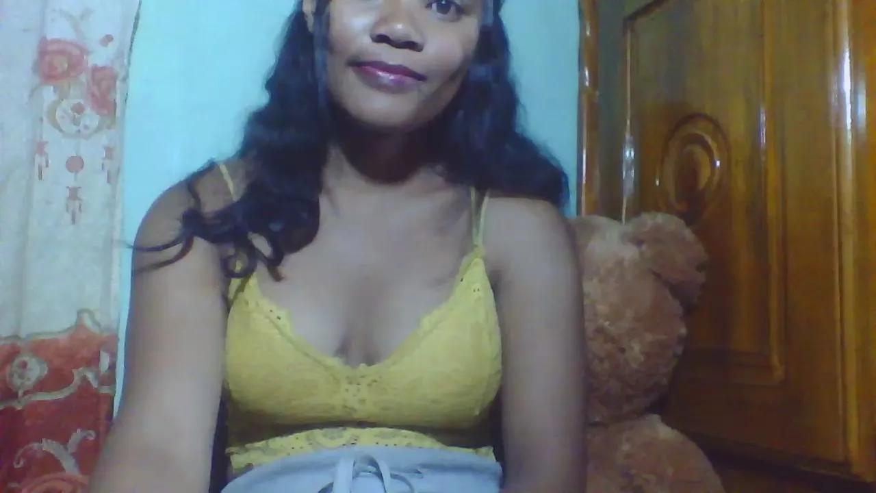Dillianah2625 on Cam4 