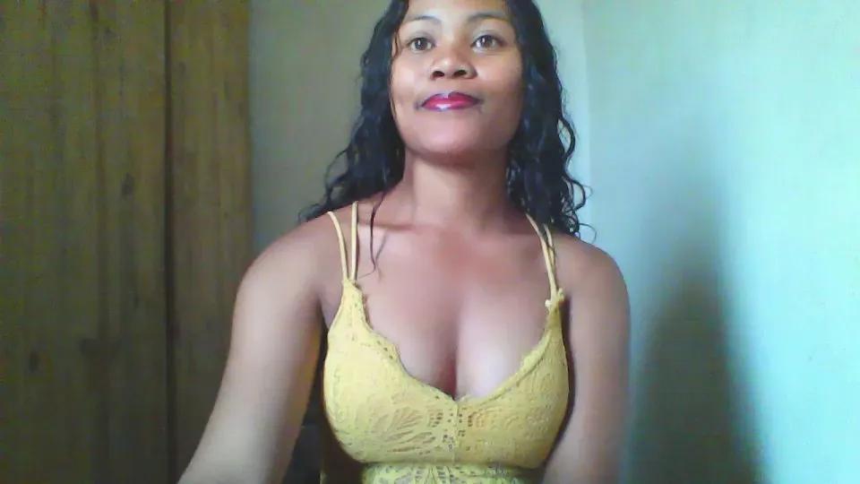 Dillianah2625 on Cam4 