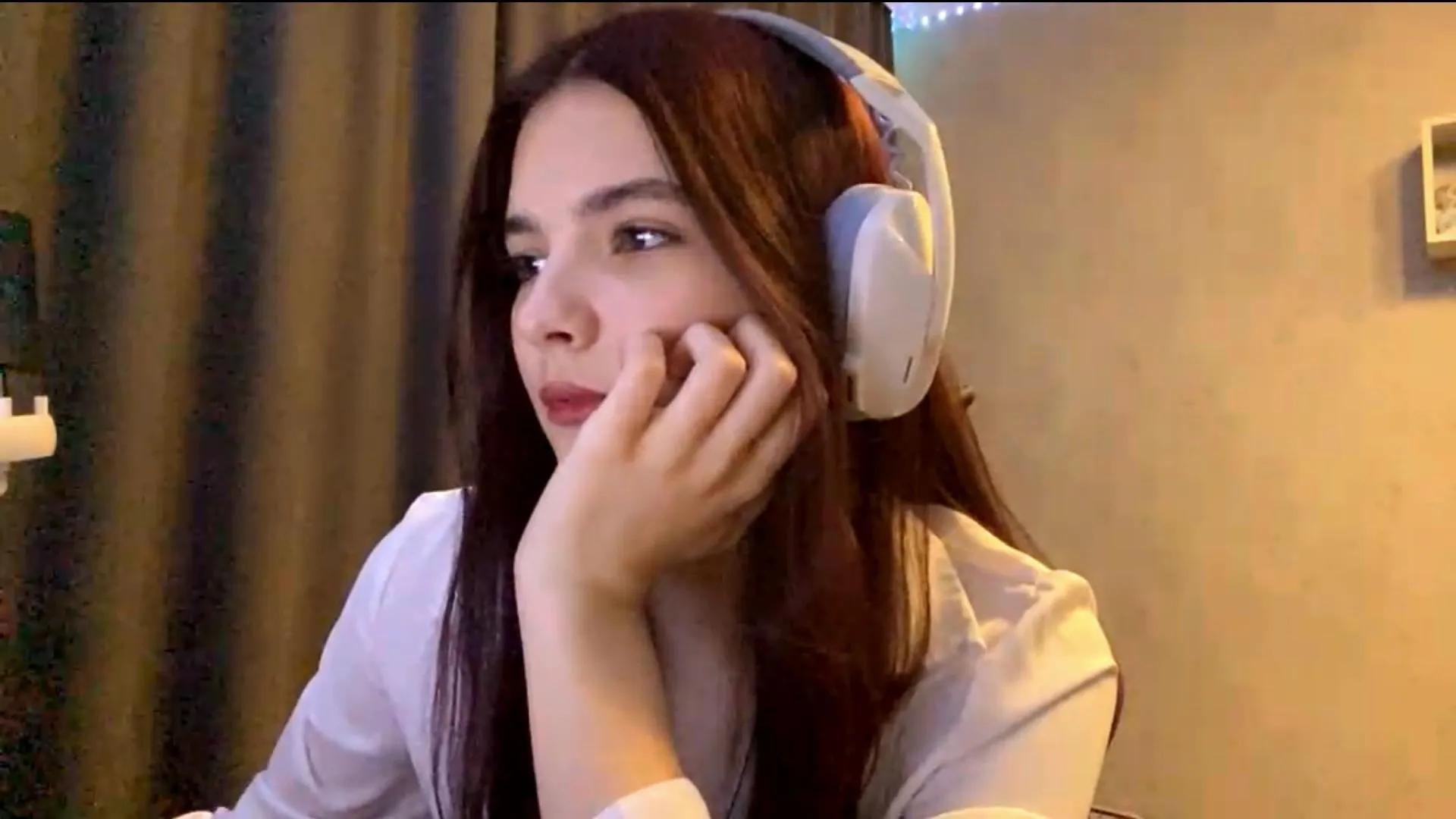 Offline DongVoto on Cam4