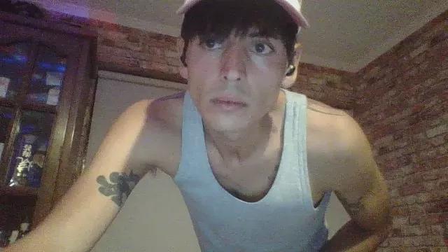 Offline draculaboy95 on Cam4