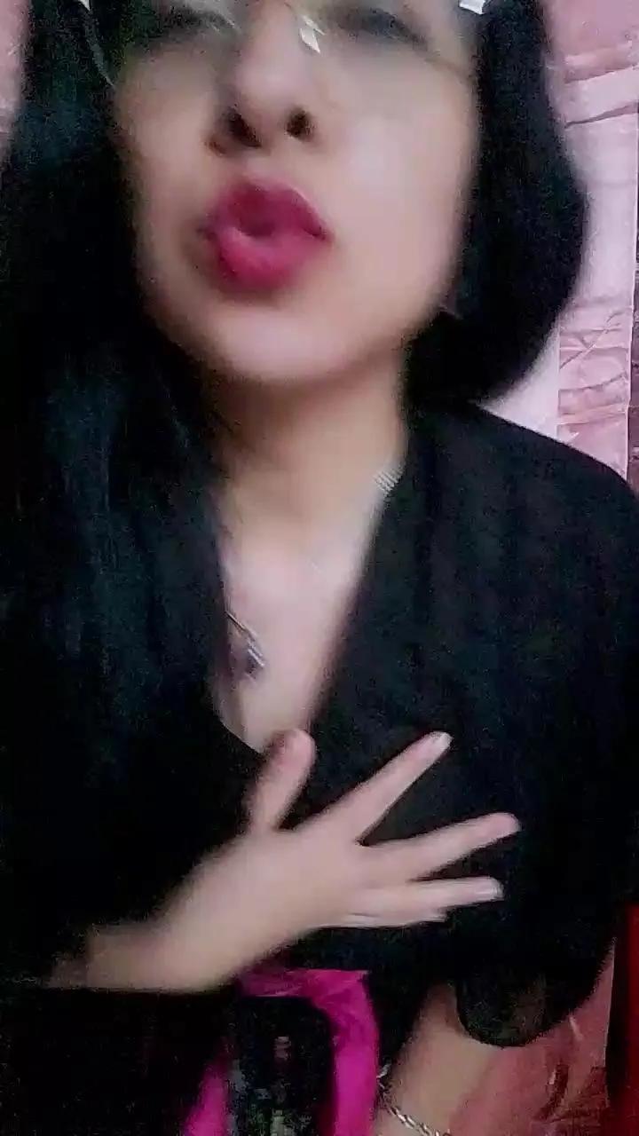 Offline Dulcemorena88 on Cam4