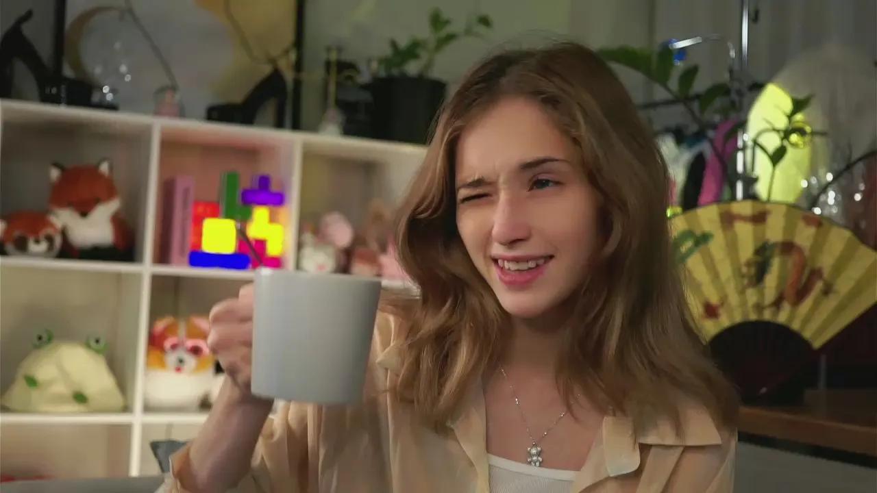 Offline EdythCorell on Cam4