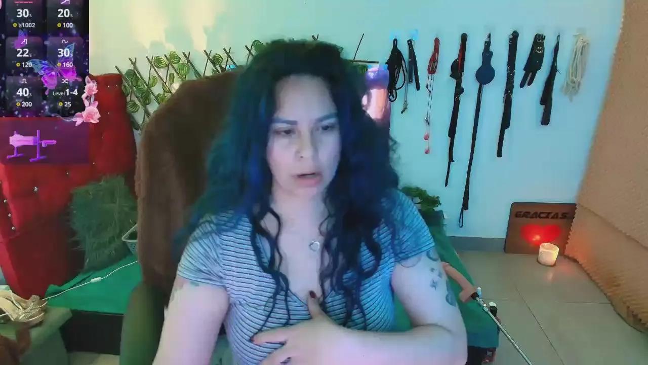 Offline Elektra_323 on Cam4
