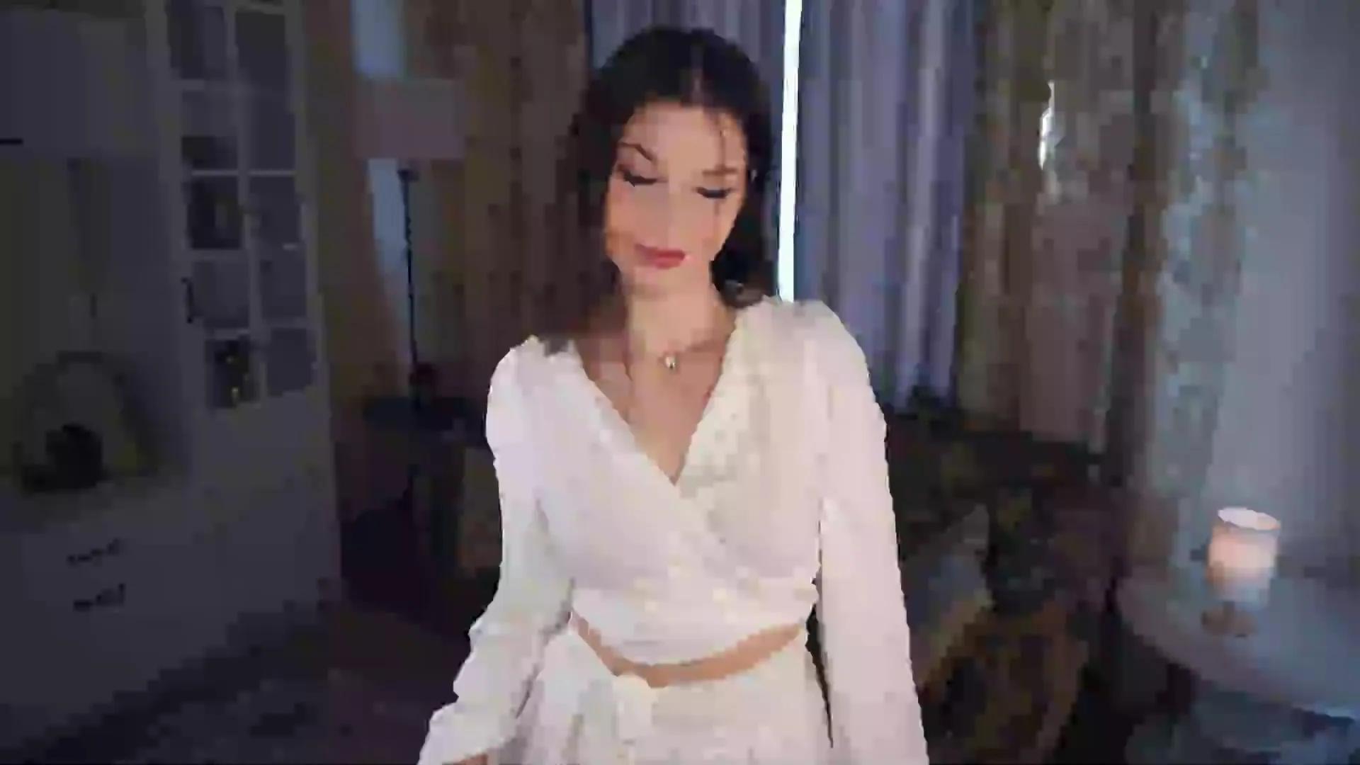 Offline EleneBeltre on Cam4