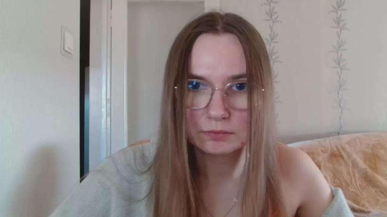 EllyHEARTx on Cam4 