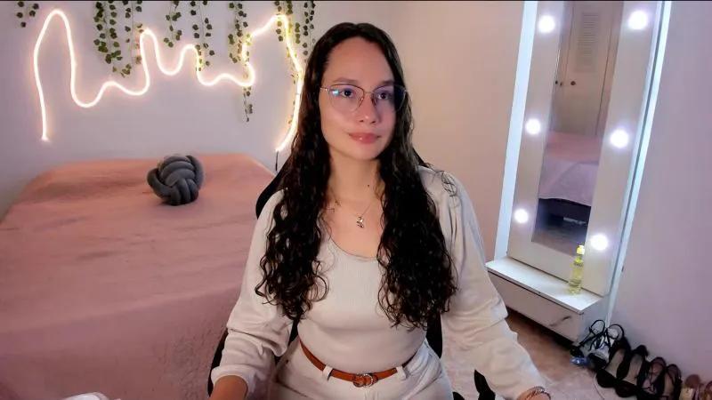 EmmaTorres9 on Cam4 